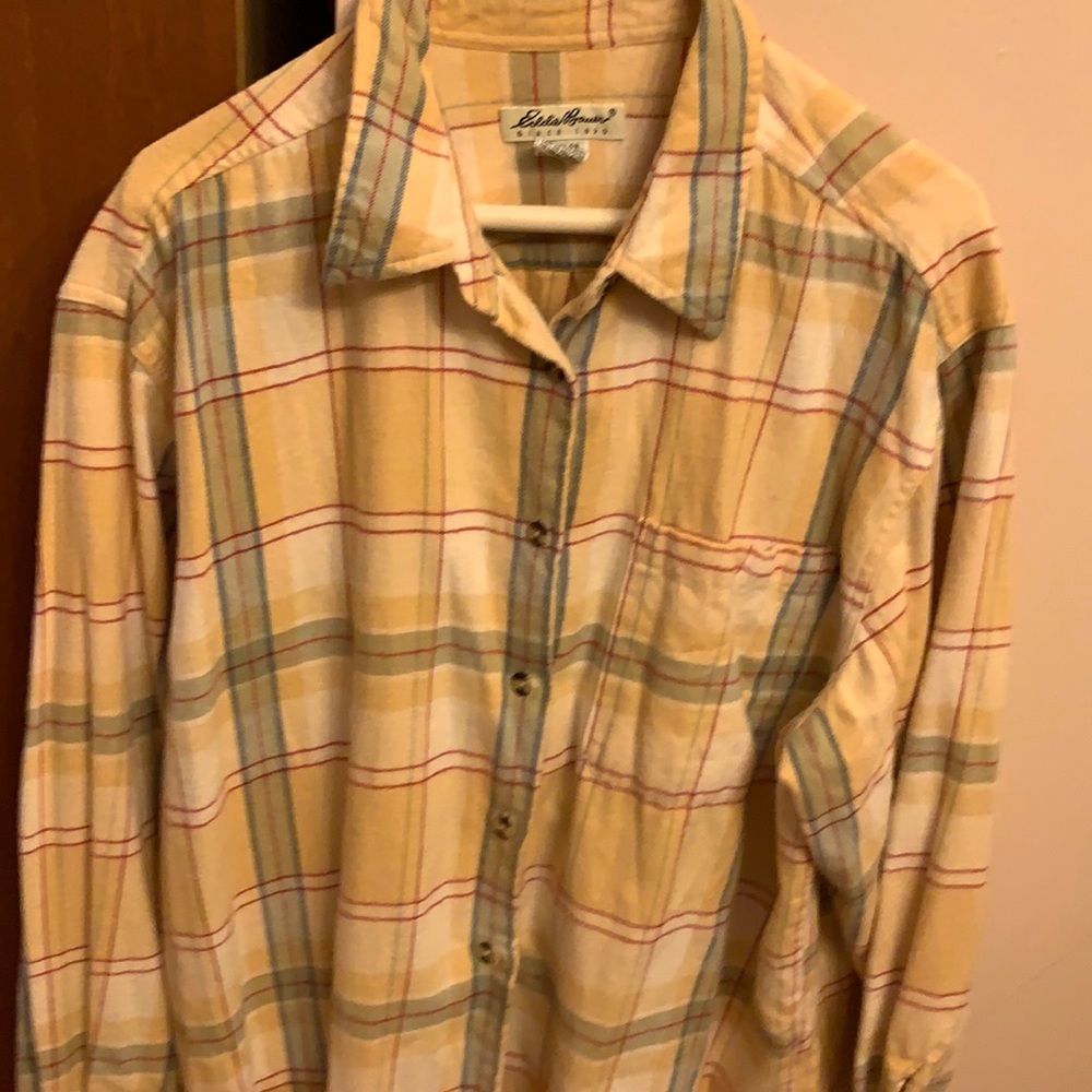 Women’s flannel shirt